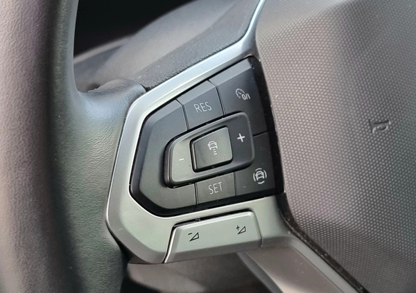 Volkswagen Tiguan cena 124900 przebieg: 21000, rok produkcji 2021 z Koszalin małe 352